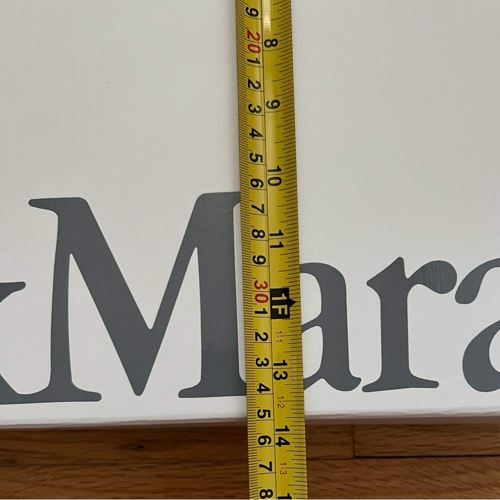 MaxMara Gift Storage Box/Cards/Letter - Picture 8 of 10